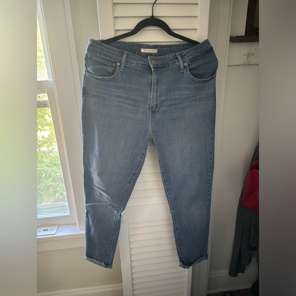 Levi’s 721 high rise skinny jeans